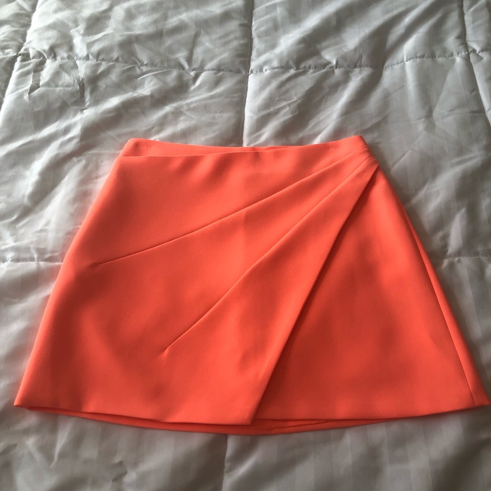 Alice + Olivia skirt size 2